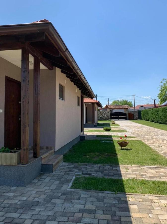 Konak Nestor Bungalows 스코페 외부 사진